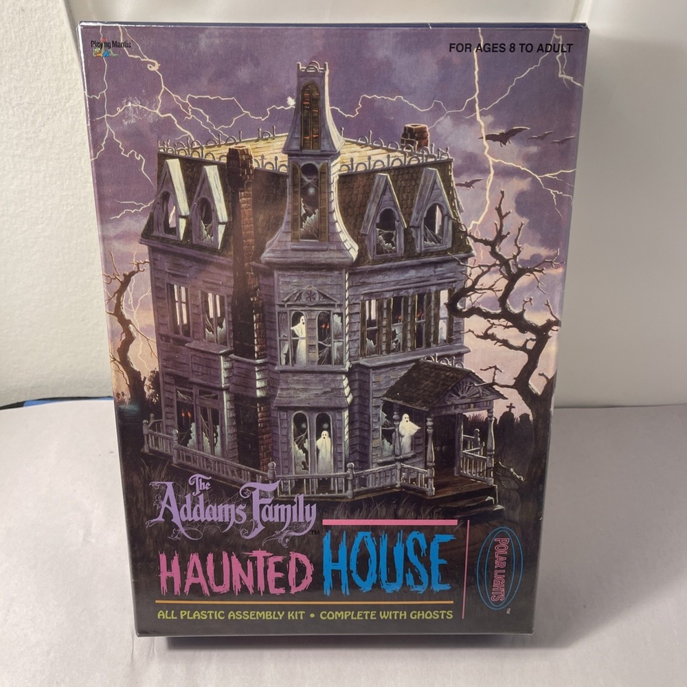 Polar Lights The Addams Family Haunted House with Ghosts Model Kit 5001 New